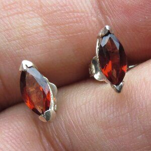 *925 Sterling Silver Genuine Garnet Earring Studs